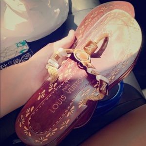 🎀 Louis Vuitton Sandals🎀